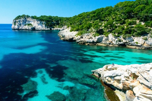 Entretien : « En Méditerranée, la dépendance au tourisme empêche la diversification »